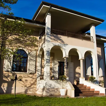 La Coralia Bed & Breakfast Massa (Tuscany)